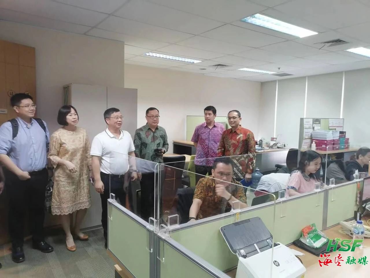 ������һ�е�KM��˾���С���������������